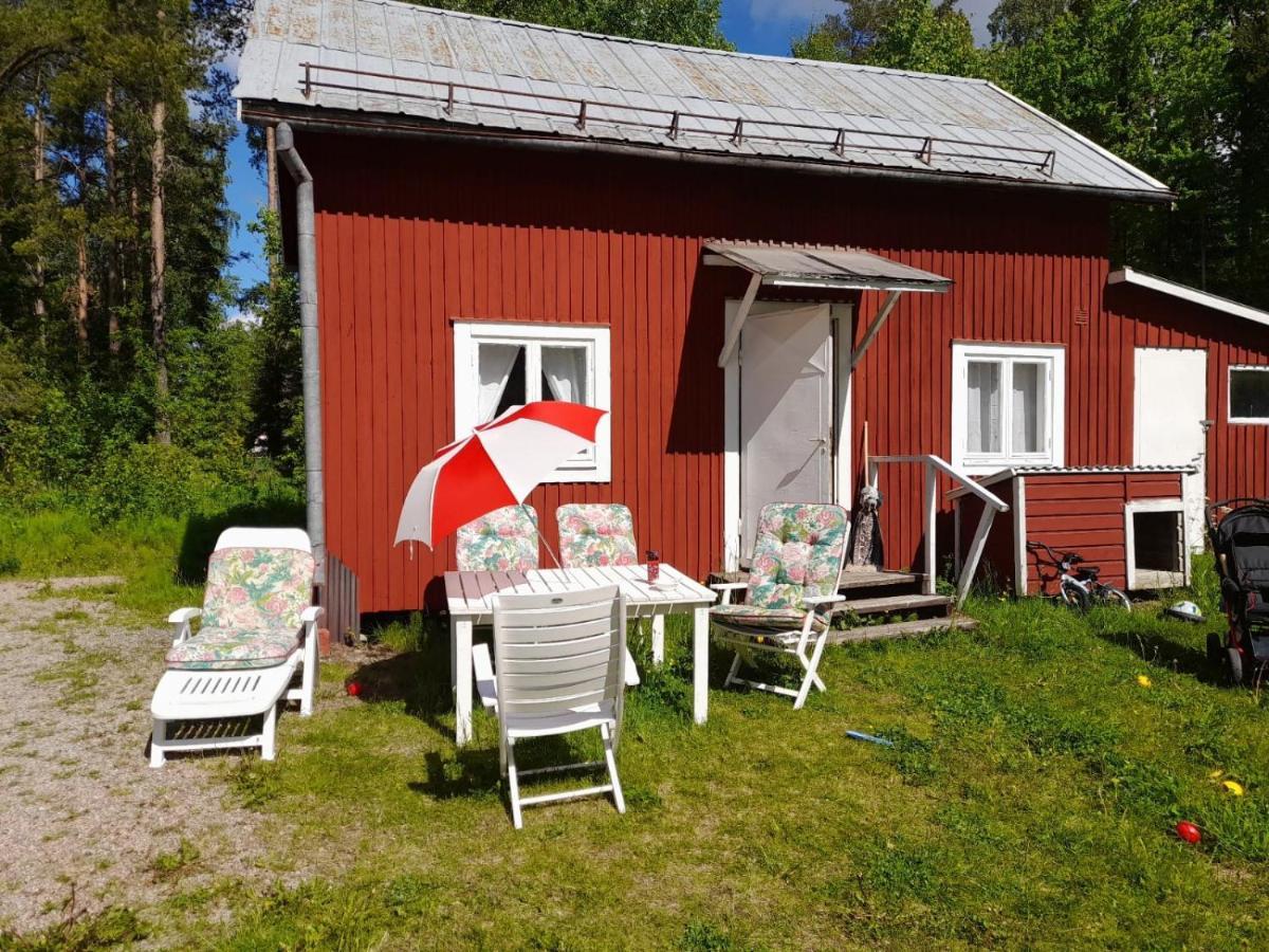 Summer Bedroom, Outside Toilet, Shower, Kitchen. 120 M From Sandbach. Bräcke Kültér fotó